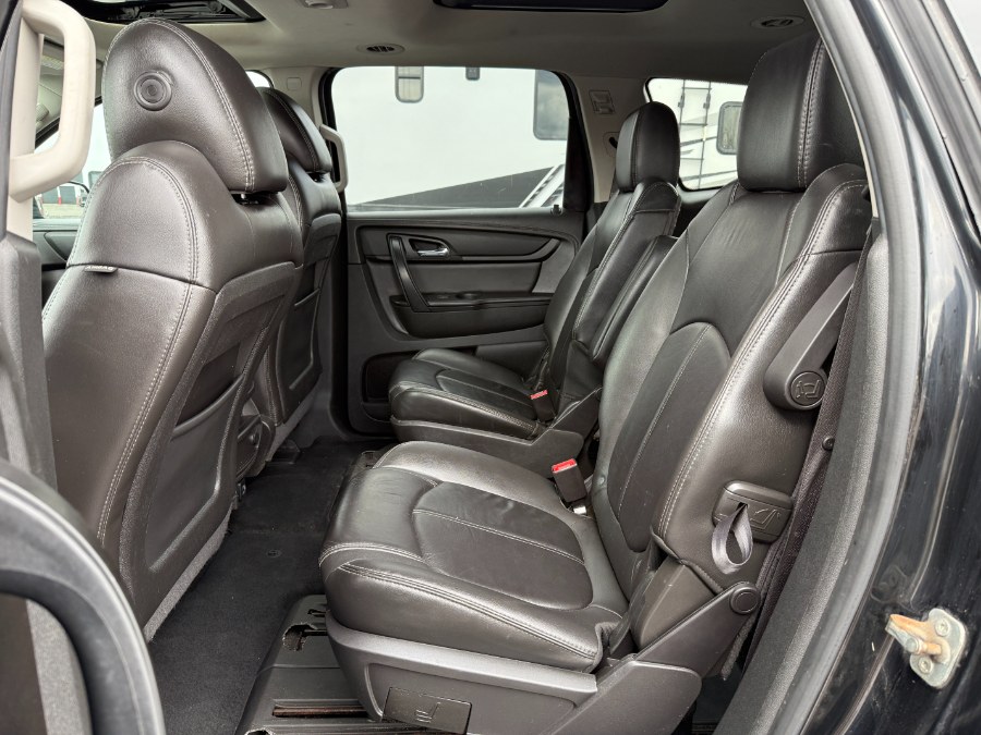 2017 Chevrolet Traverse AWD 4dr LT w/2LT photo