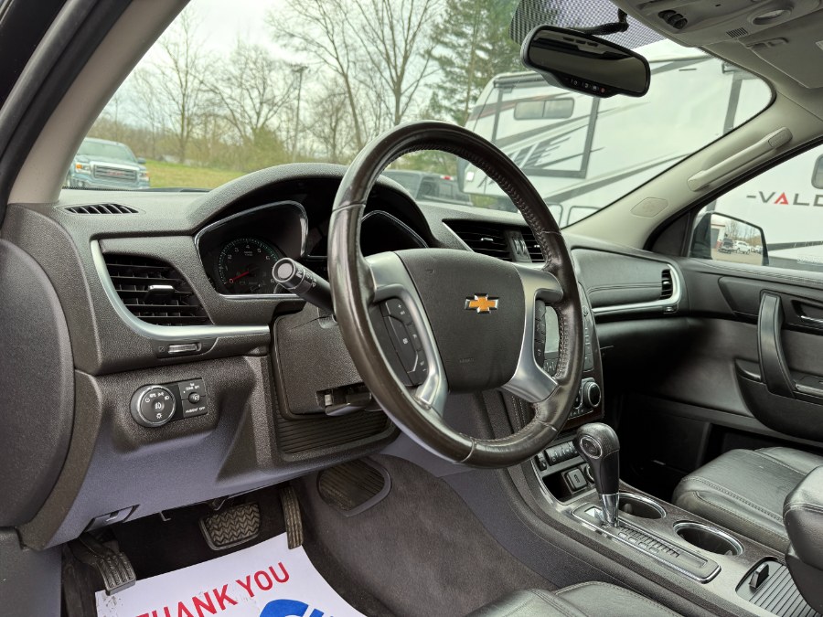 2017 Chevrolet Traverse AWD 4dr LT w/2LT photo