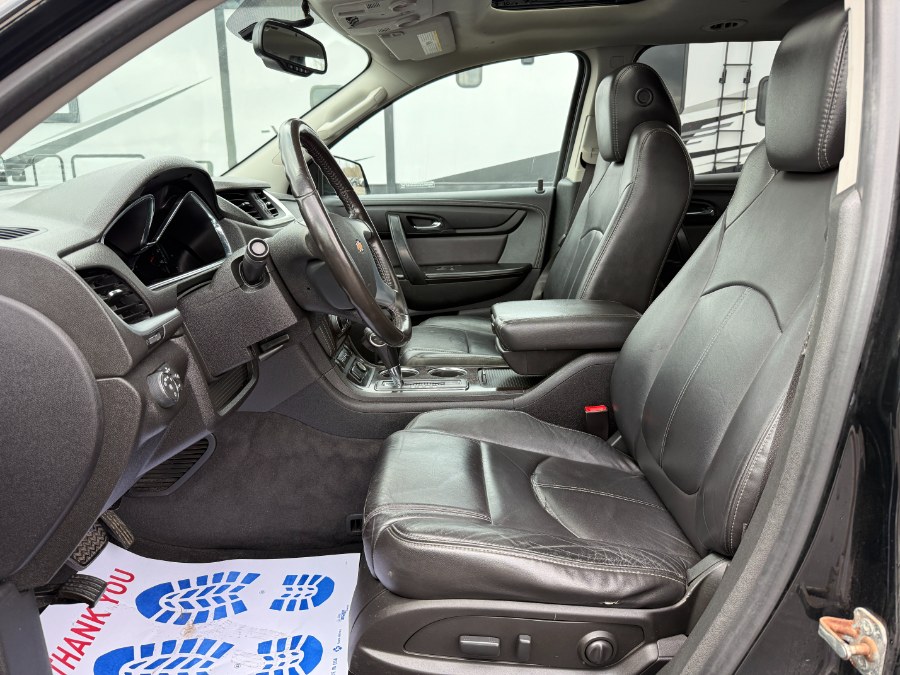 2017 Chevrolet Traverse AWD 4dr LT w/2LT photo