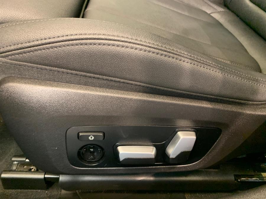 2021 BMW 3-Series 330i xDrive Sedan North Americ photo