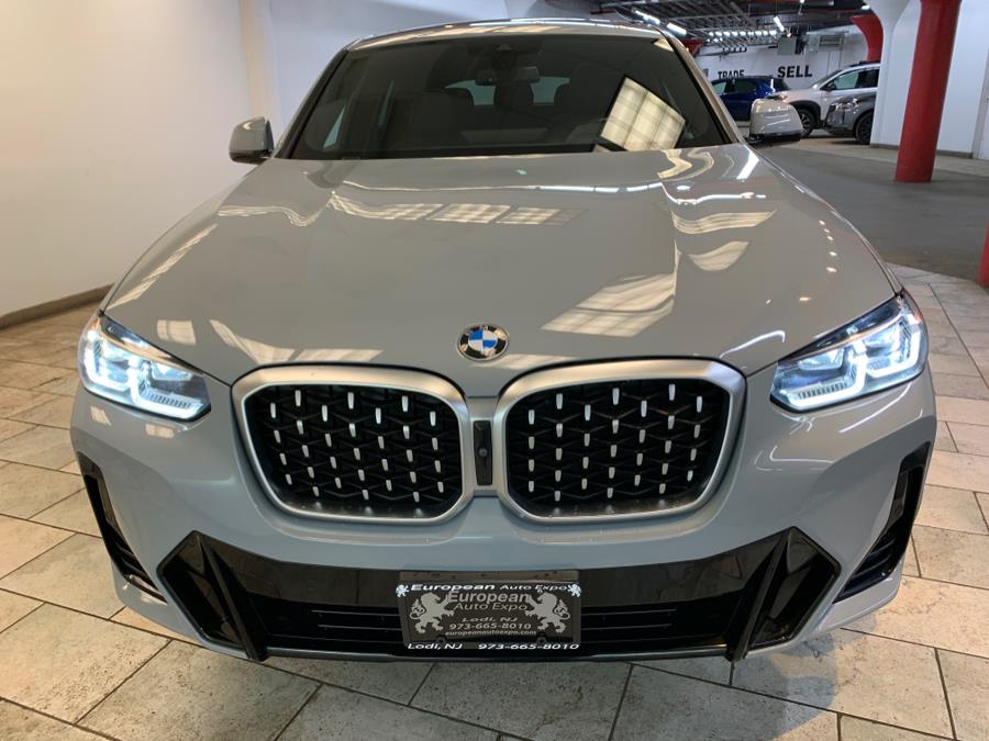2022 BMW X4 xDrive30i Sports Activity Coup photo