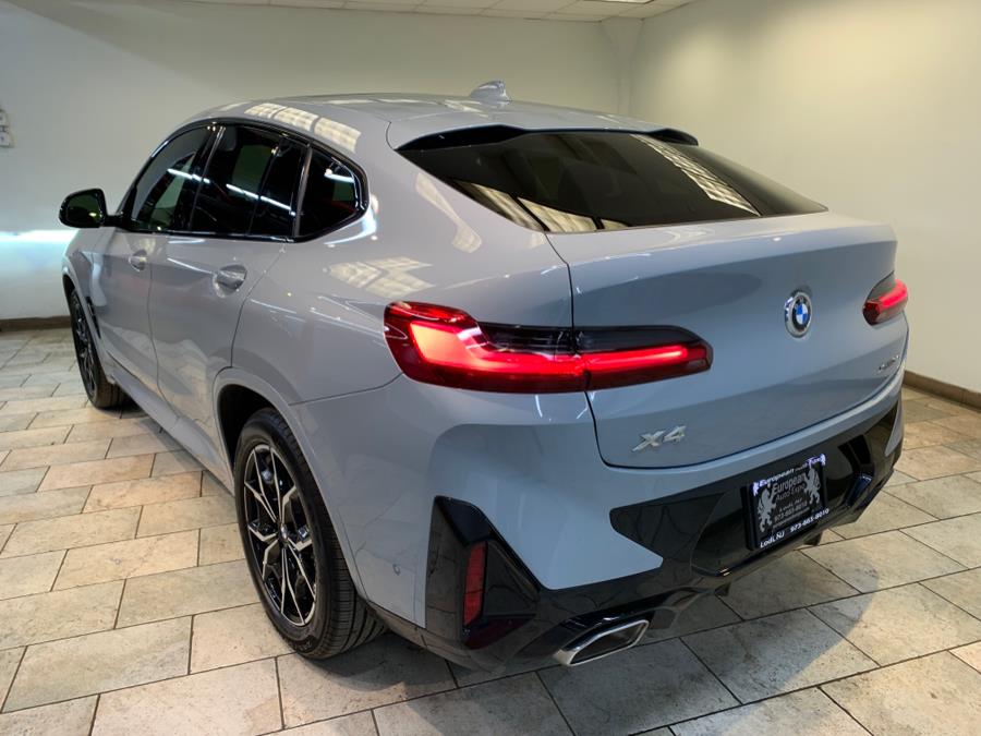 2022 BMW X4 xDrive30i Sports Activity Coup photo