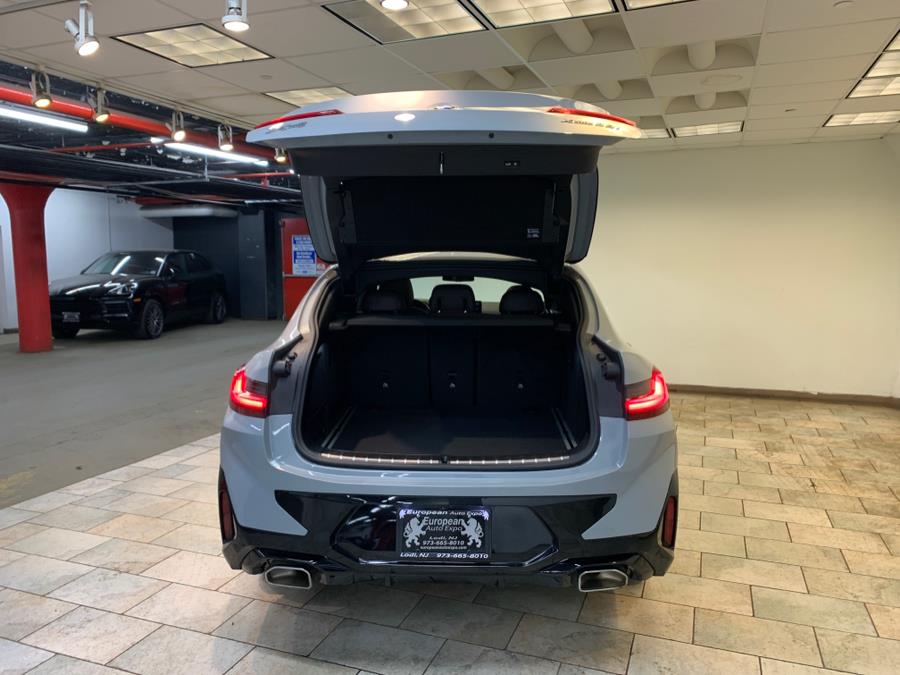 2022 BMW X4 xDrive30i Sports Activity Coup photo