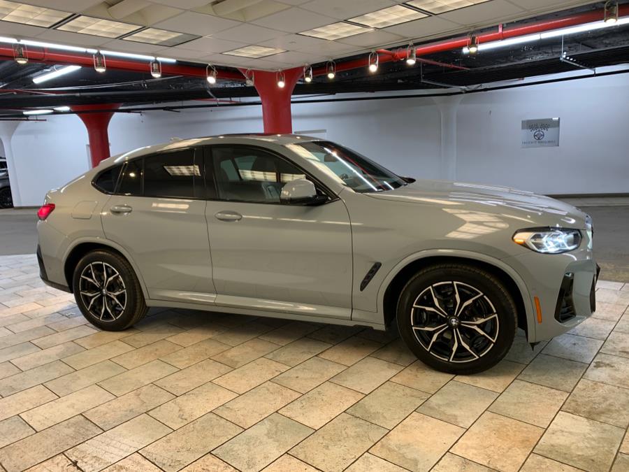 2022 BMW X4 xDrive30i Sports Activity Coup photo