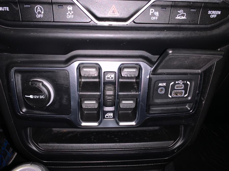 2021 Jeep Gladiator Overland 4x4 photo