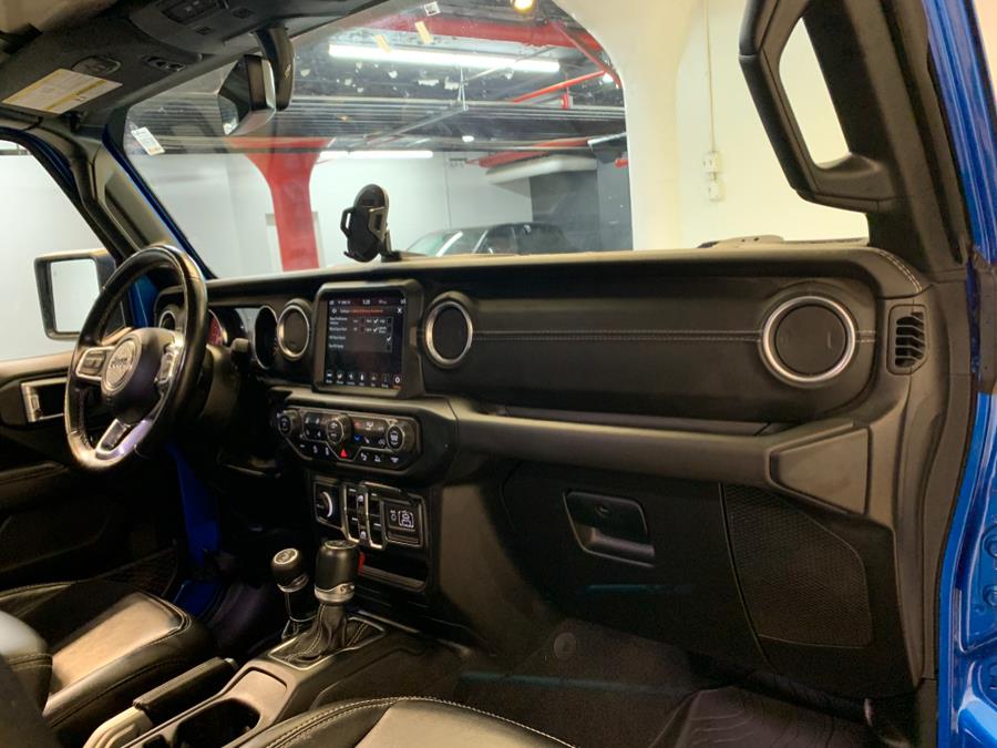 2021 Jeep Gladiator Overland 4x4 photo