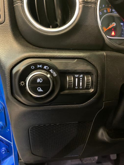 2021 Jeep Gladiator Overland 4x4 photo