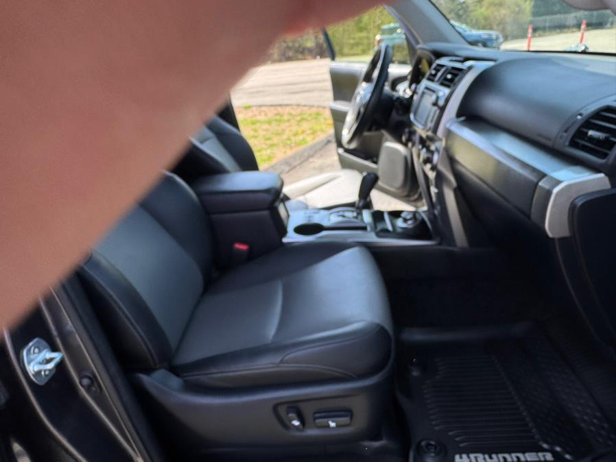 2019 Toyota 4Runner SR5 Premium 4WD (Natl) photo