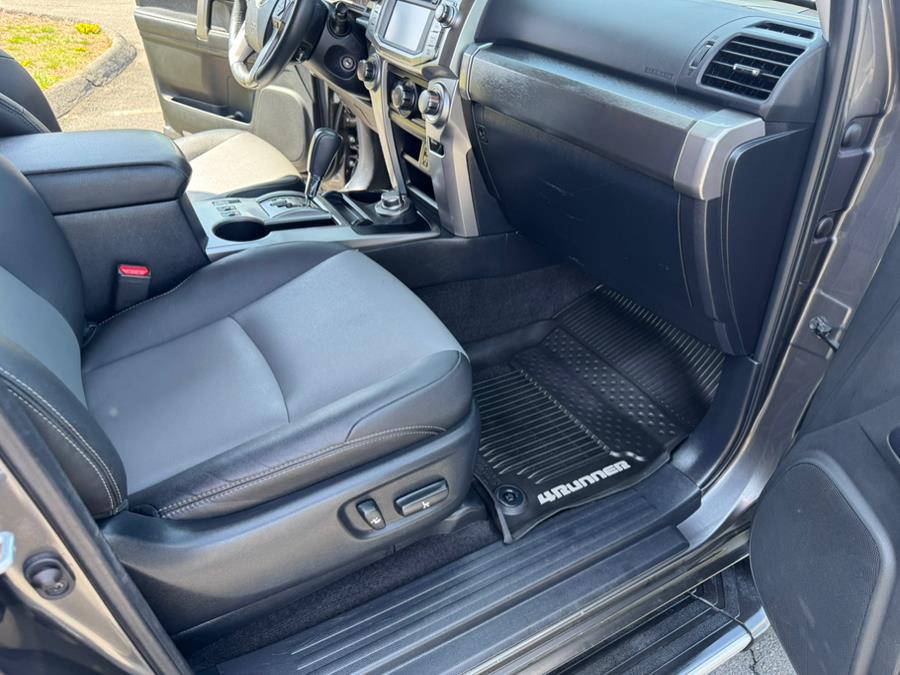 2019 Toyota 4Runner SR5 Premium 4WD (Natl) photo