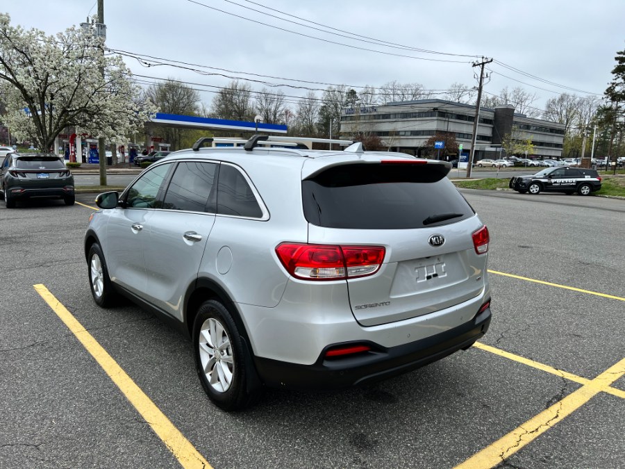 2016 Kia Sorento FWD 4dr 2.4L LX photo