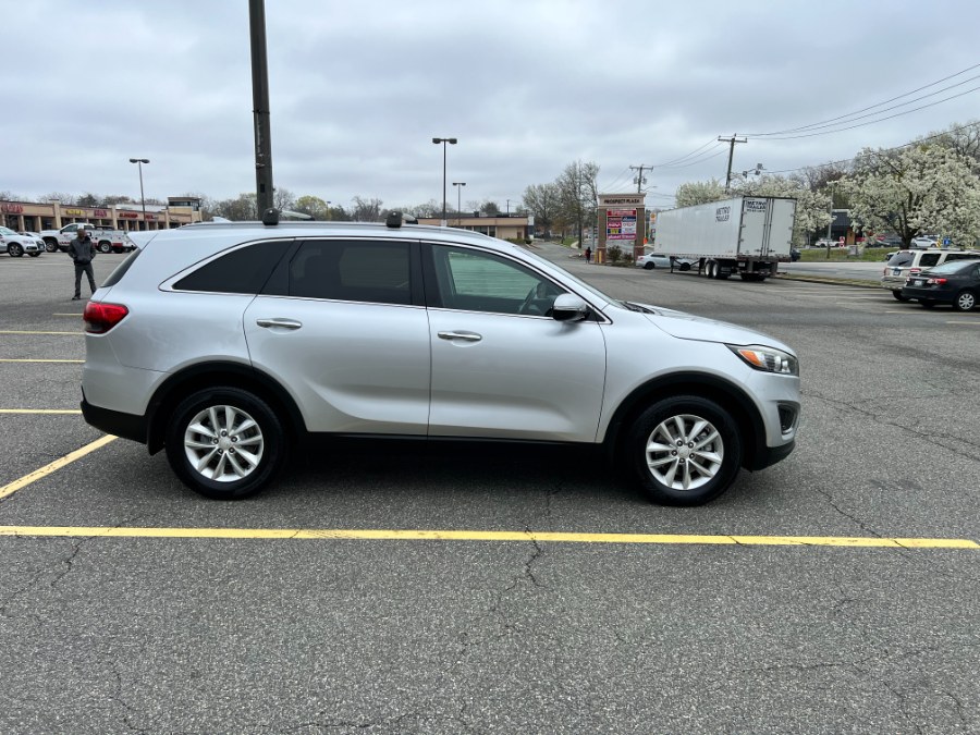 2016 Kia Sorento FWD 4dr 2.4L LX photo