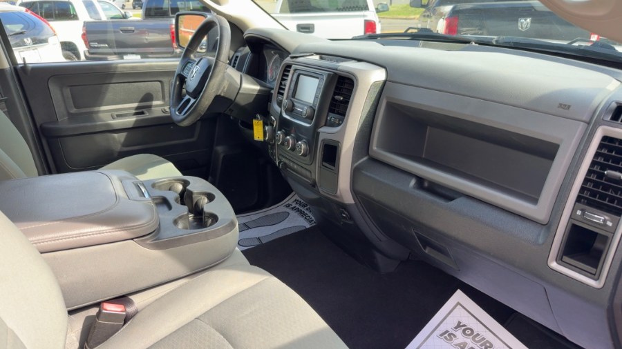 2016 RAM 1500 4WD Quad Cab 140.5