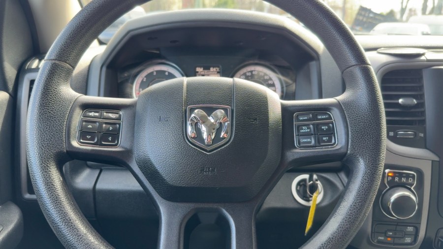 2016 RAM 1500 4WD Quad Cab 140.5