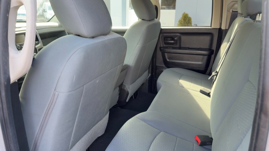 2016 RAM 1500 4WD Quad Cab 140.5