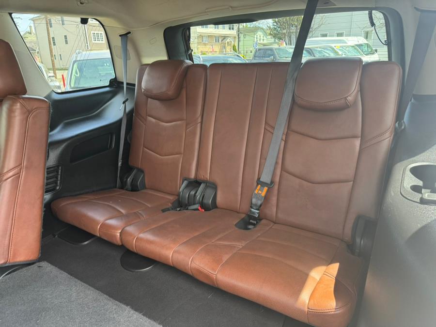 2019 Cadillac Escalade 4WD 4dr Luxury photo