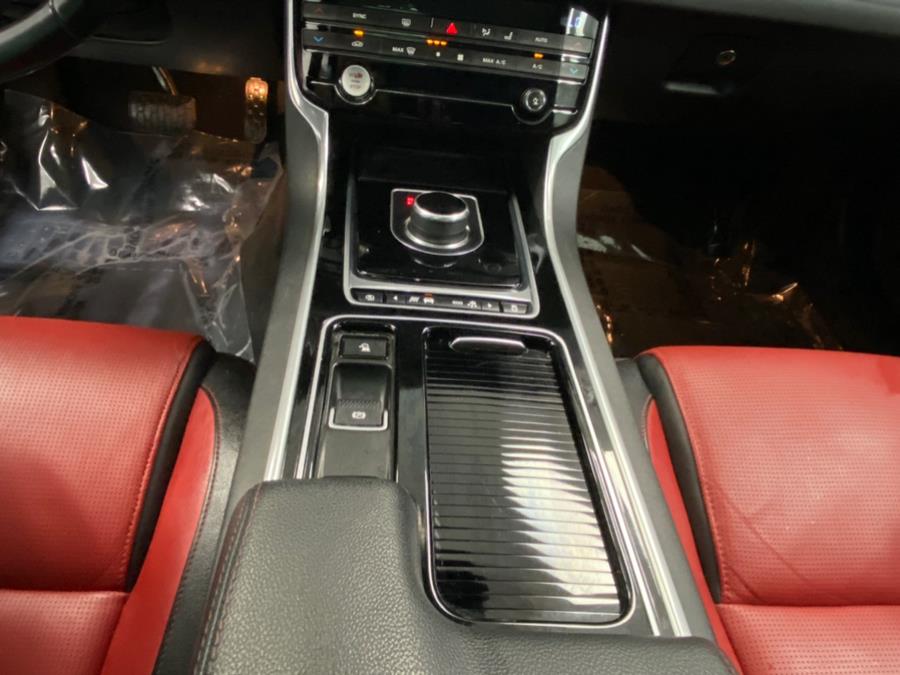 2018 Jaguar XF Sedan 35t R-Sport AWD *Ltd Ava photo