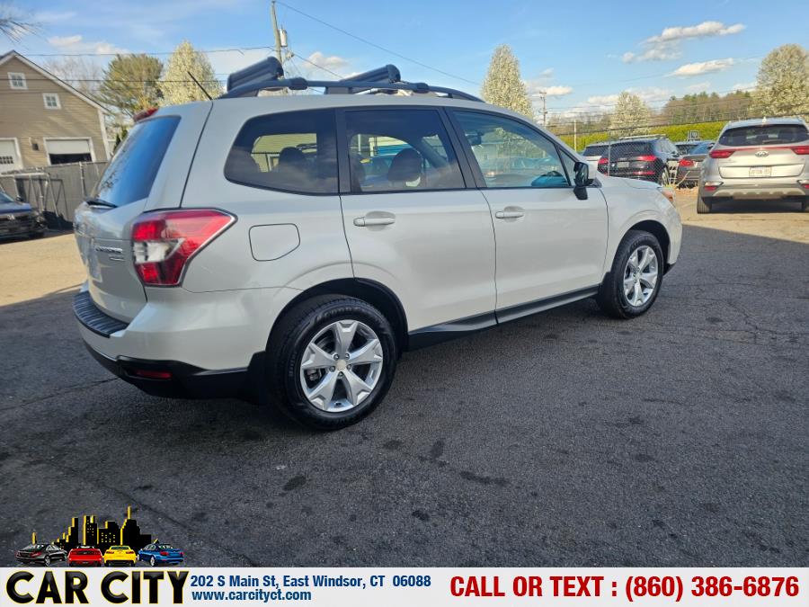 2015 Subaru Forester 2.5i Premium photo
