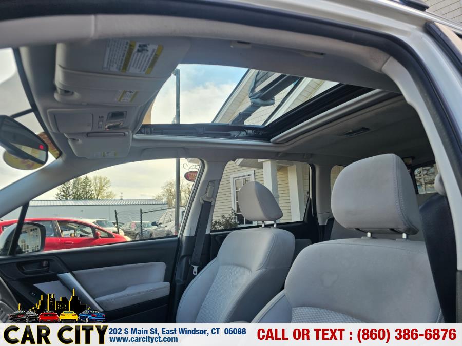 2015 Subaru Forester 2.5i Premium photo