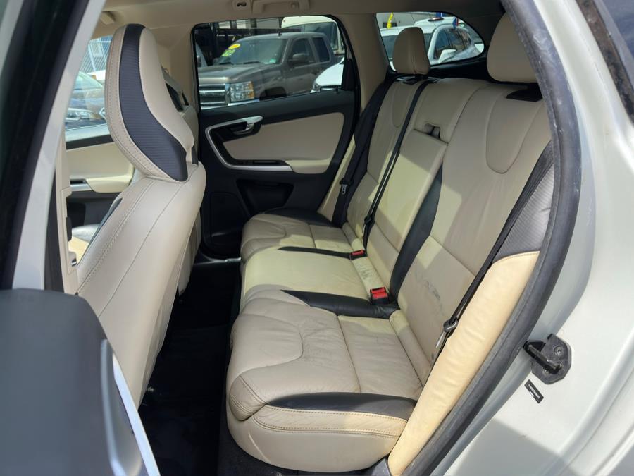 2011 Volvo XC60 T6 photo