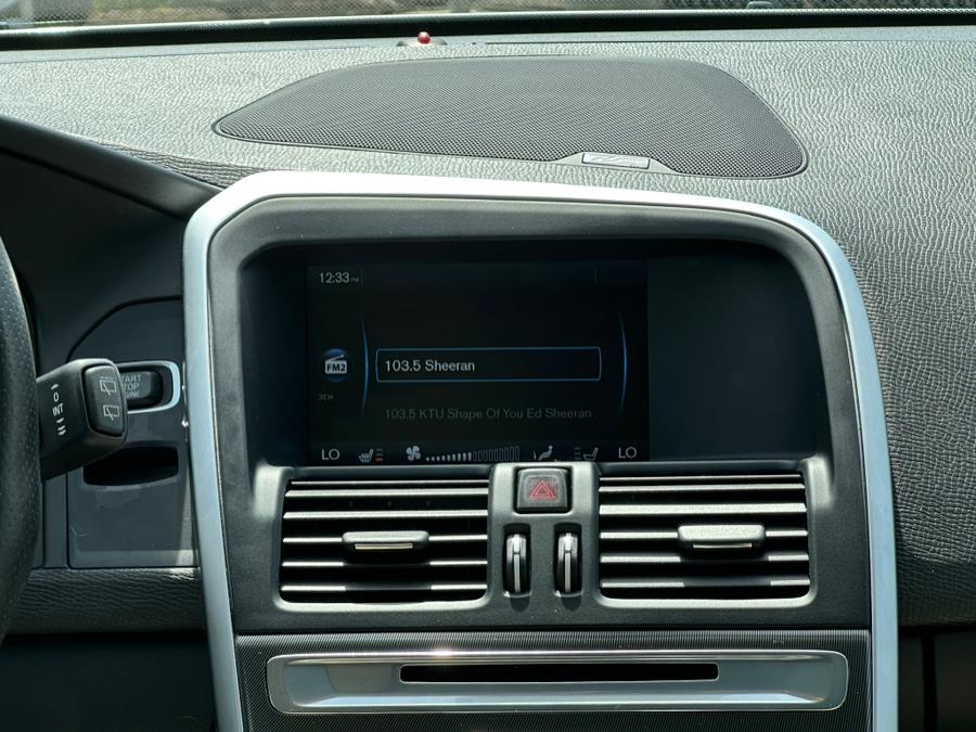 2011 Volvo XC60 T6 photo