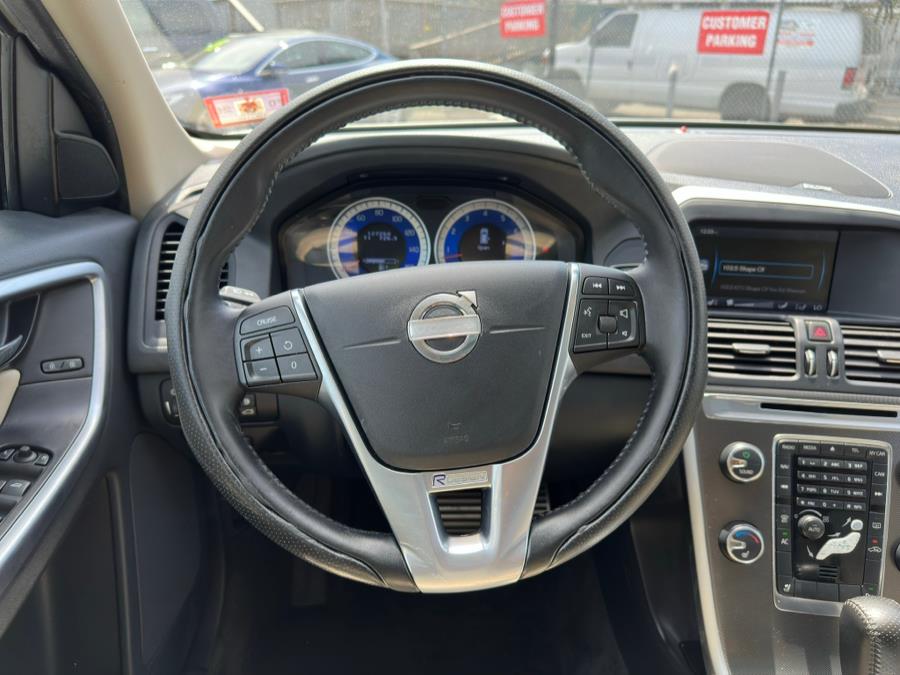 2011 Volvo XC60 T6 photo