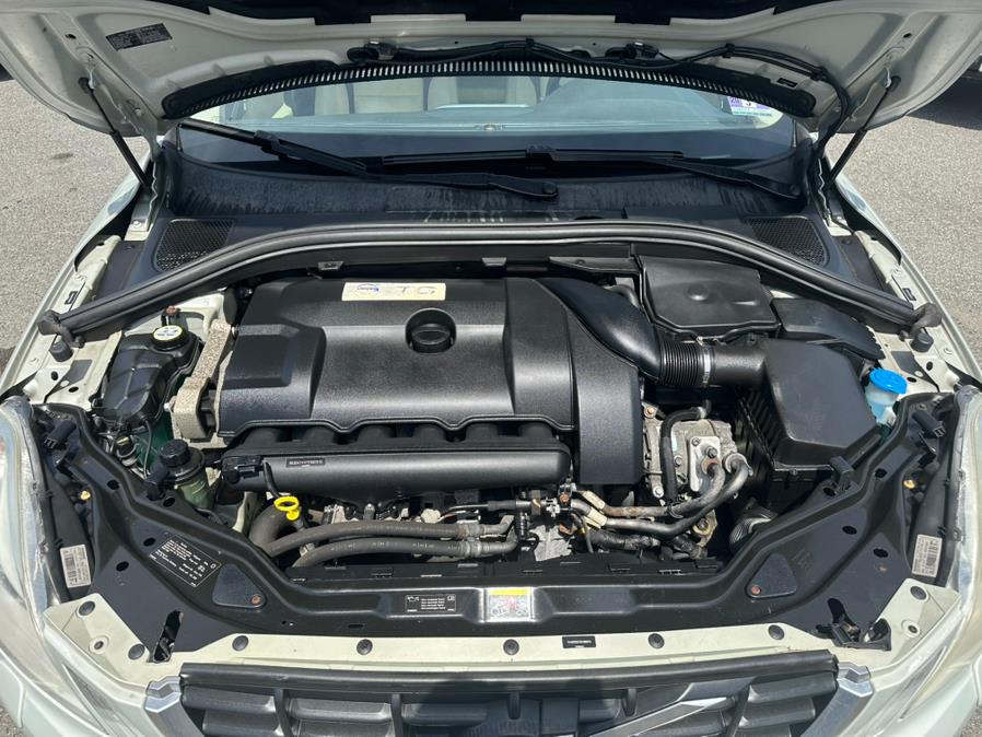 2011 Volvo XC60 T6 photo