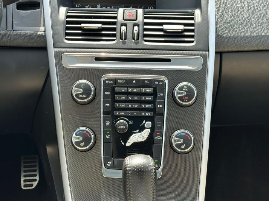 2011 Volvo XC60 T6 photo