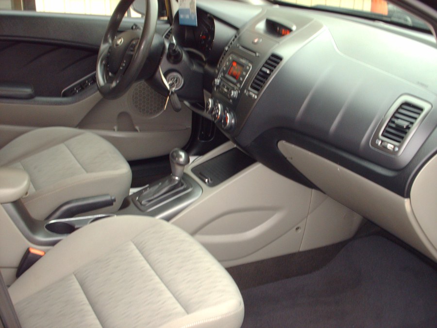 2015 Kia Forte 4dr Sdn Auto LX photo