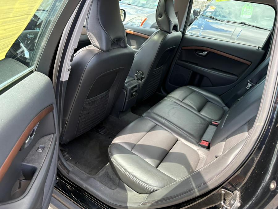 2010 Volvo XC70 3.2 photo