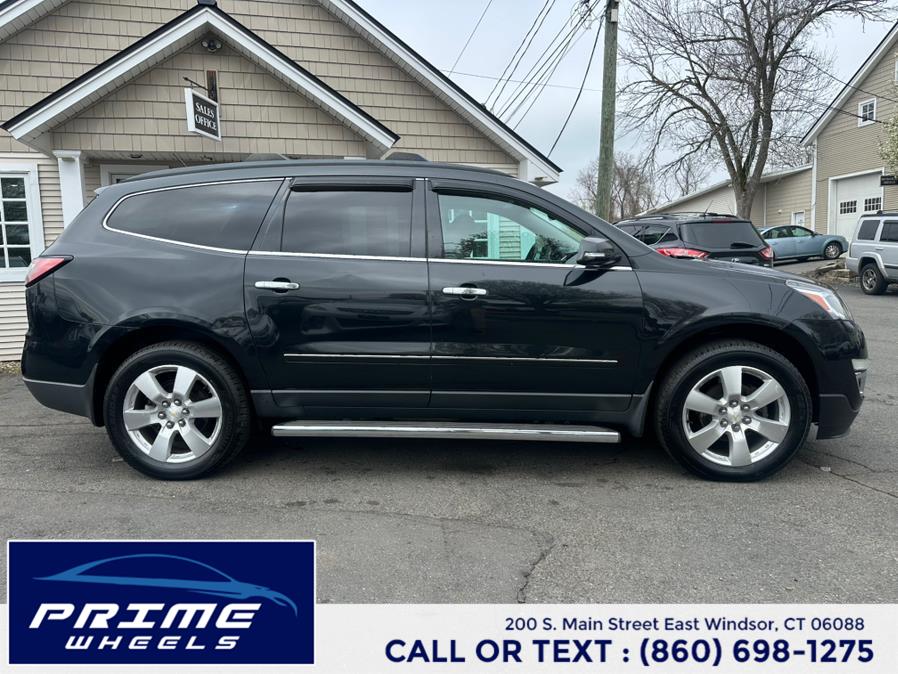 2014 Chevrolet Traverse LTZ photo