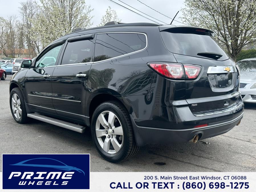 2014 Chevrolet Traverse LTZ photo