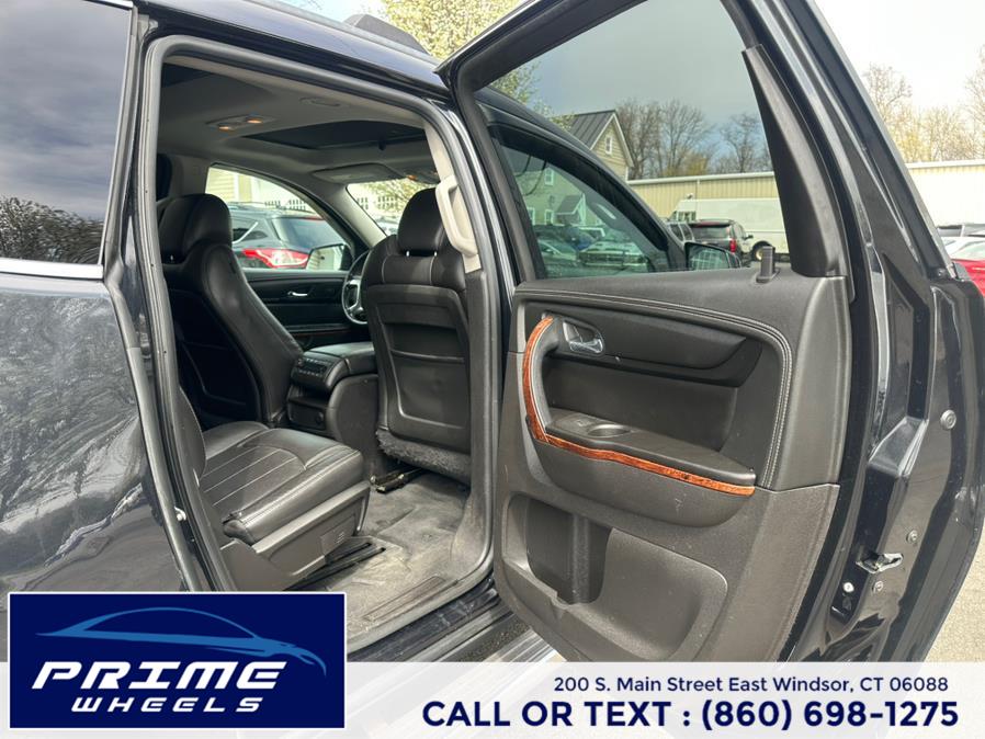 2014 Chevrolet Traverse LTZ photo