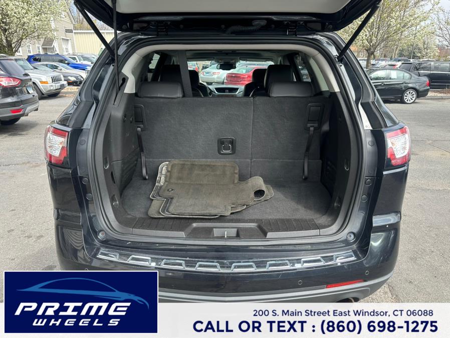 2014 Chevrolet Traverse LTZ photo