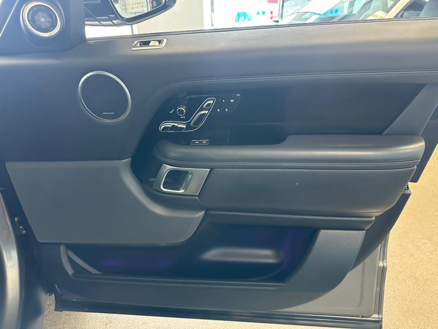 2021 Land Rover Range Rover Westminster SWB photo