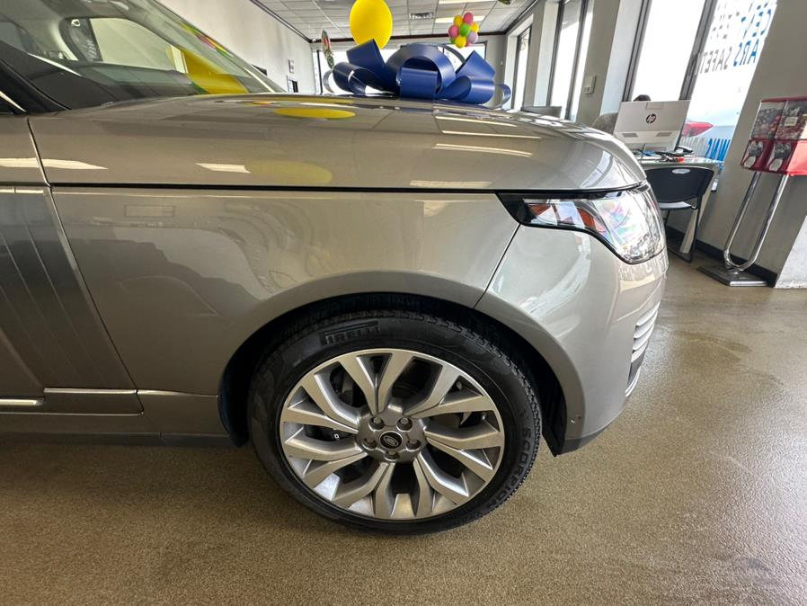 2021 Land Rover Range Rover Westminster SWB photo