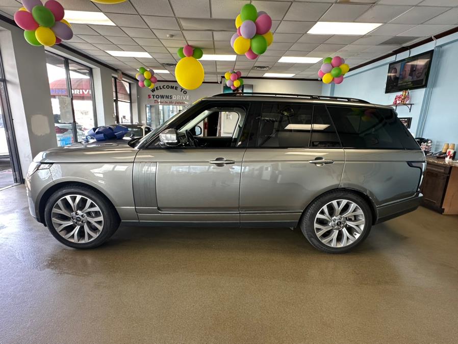 2021 Land Rover Range Rover Westminster SWB photo