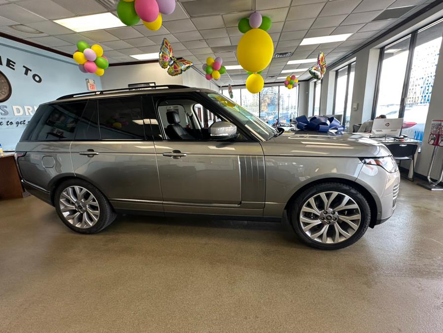 2021 Land Rover Range Rover Westminster SWB photo