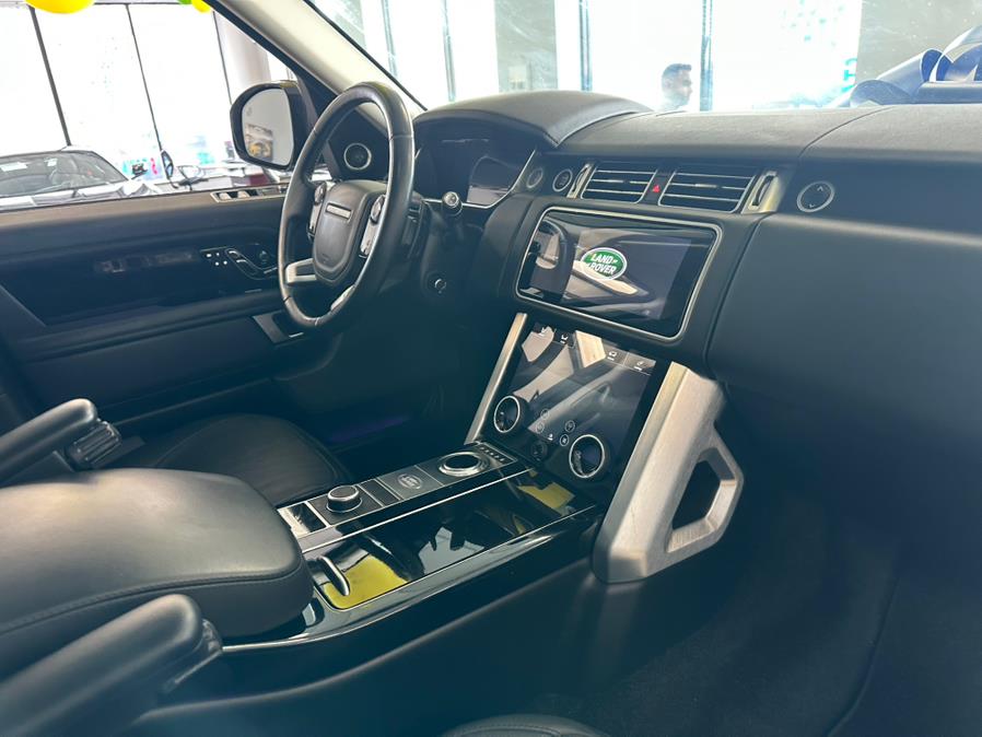 2021 Land Rover Range Rover Westminster SWB photo