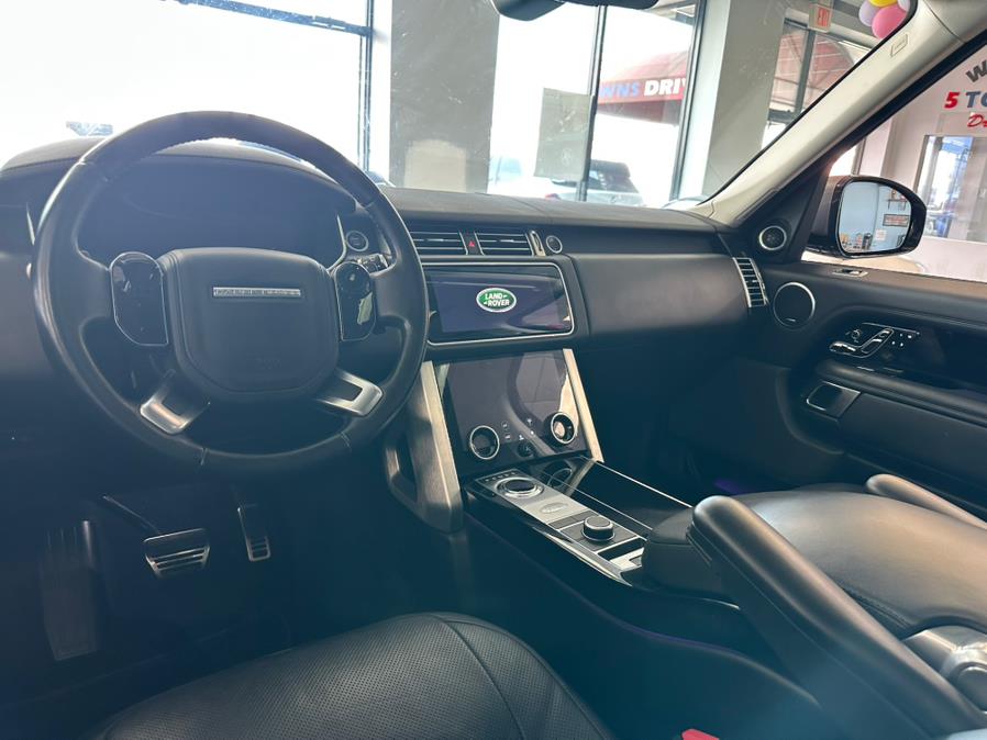 2021 Land Rover Range Rover Westminster SWB photo