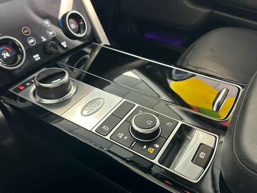 2021 Land Rover Range Rover Westminster SWB photo