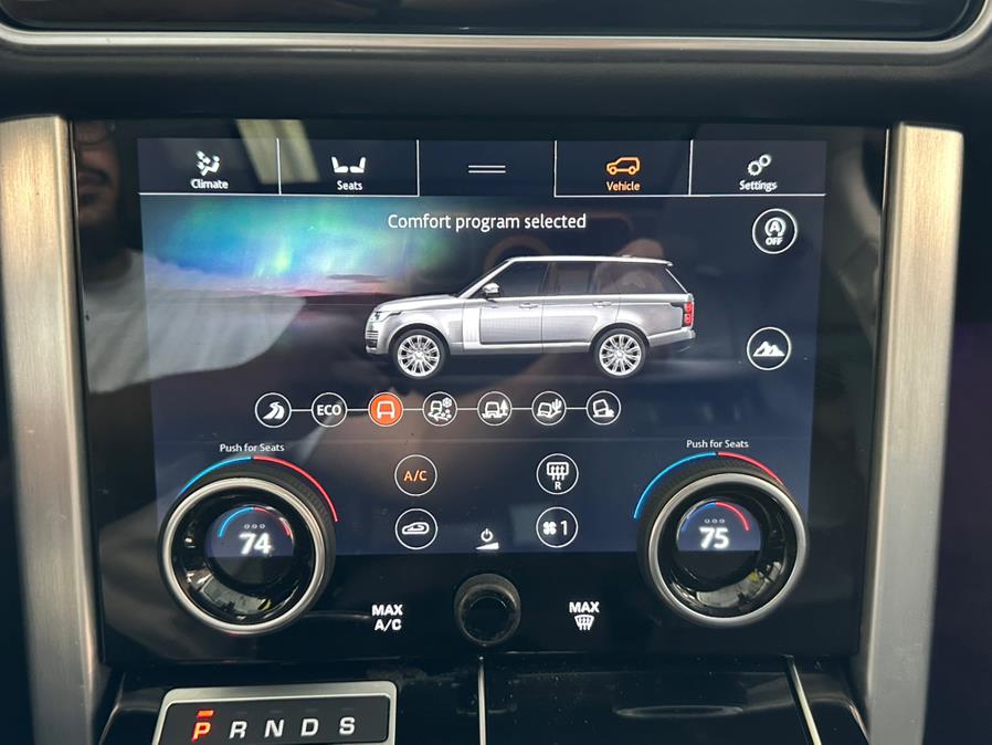 2021 Land Rover Range Rover Westminster SWB photo