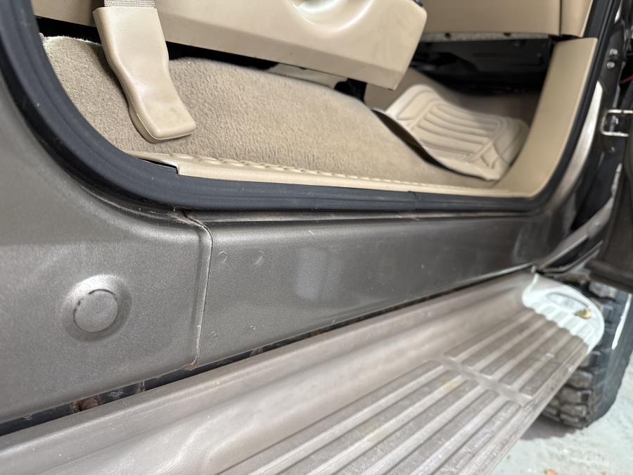 2005 Ford Excursion Limited photo