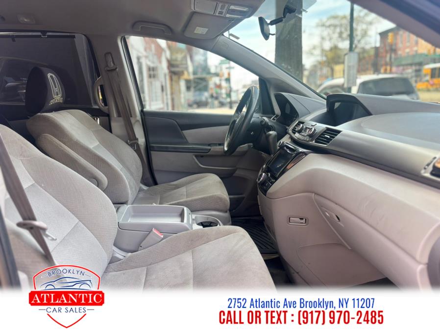 2015 Honda Odyssey 5dr EX photo
