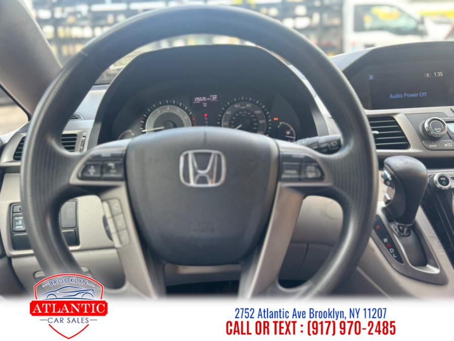 2015 Honda Odyssey 5dr EX photo