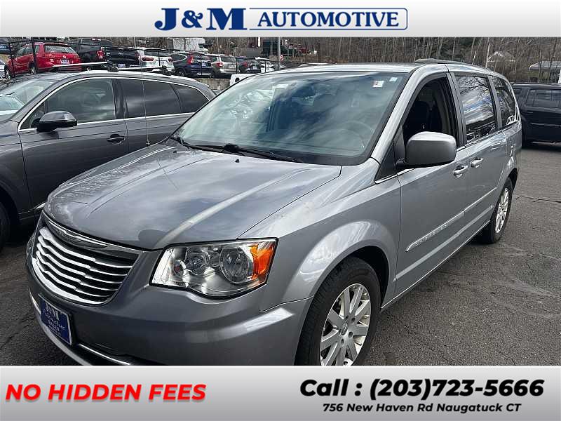 2014 Chrysler Town & Country Touring photo