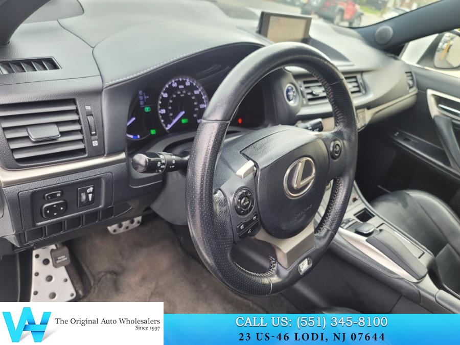 2014 Lexus CT 200h photo