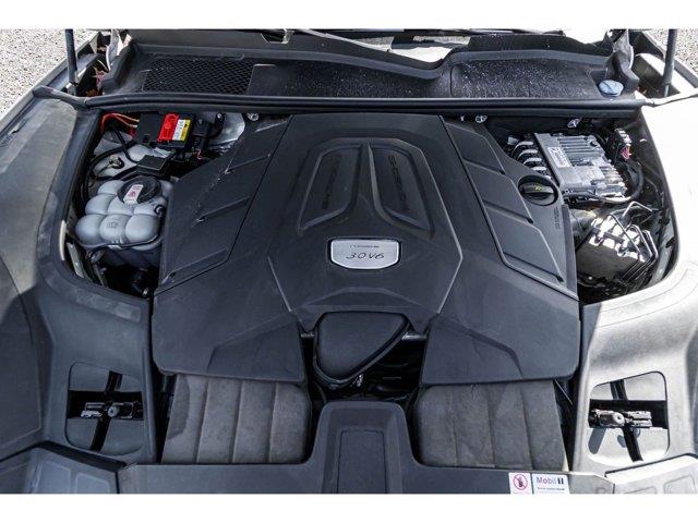 2021 Porsche Cayenne photo