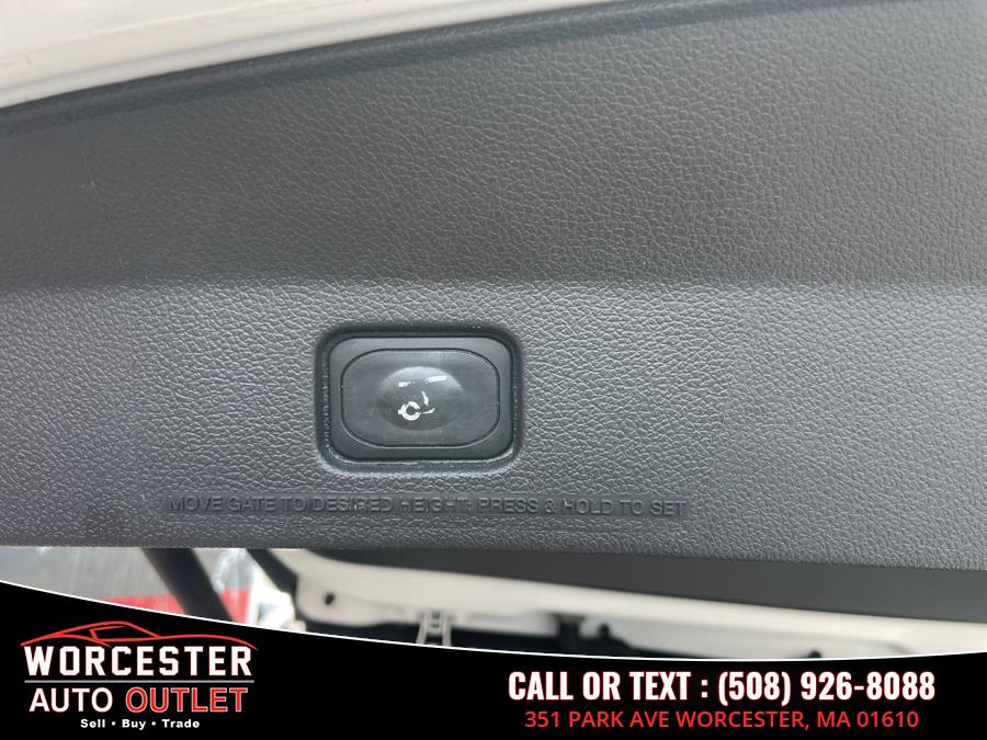 2013 Ford Explorer XLT photo