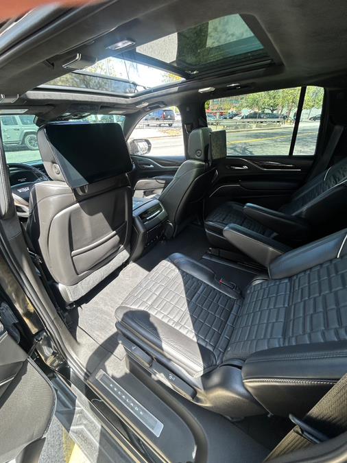 2021 Cadillac Escalade ESV 4WD 4dr Sport Platinum photo