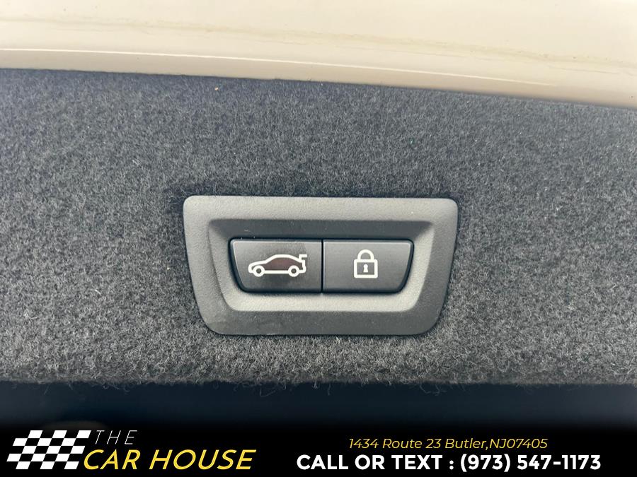 2016 BMW 7-Series 4dr Sdn 750i xDrive AWD photo